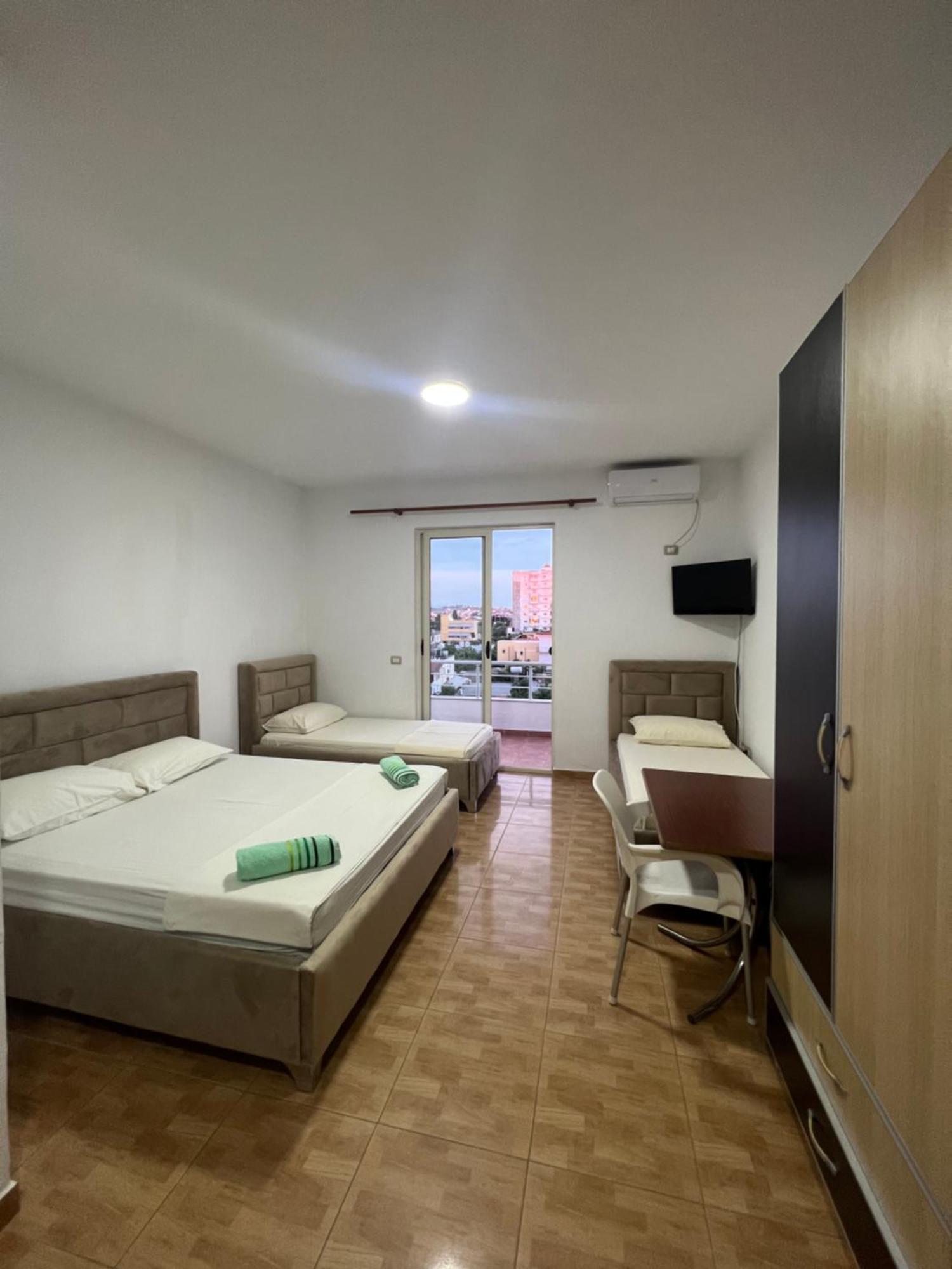 Guesthouse Cami ดูร์เรส ภายนอก รูปภาพ