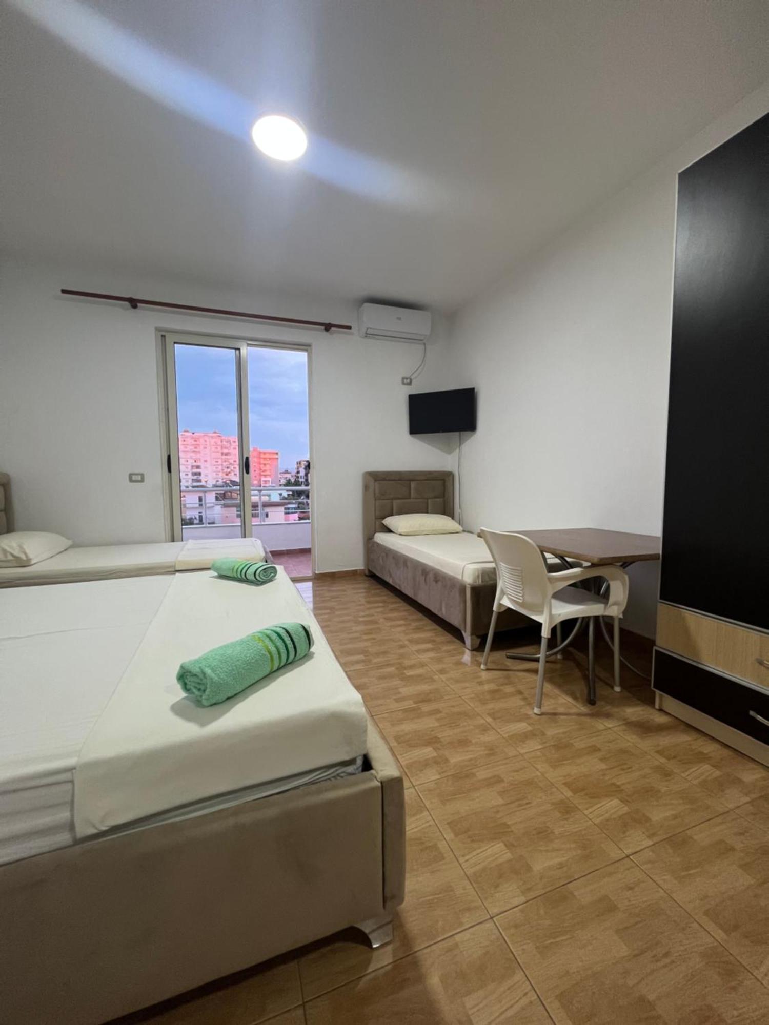 Guesthouse Cami ดูร์เรส ภายนอก รูปภาพ