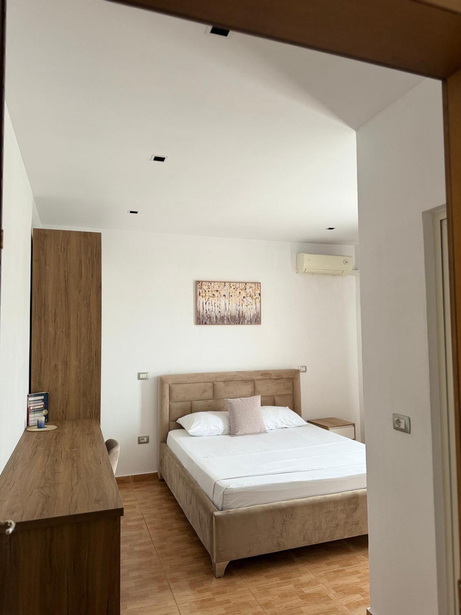 Guesthouse Cami ดูร์เรส ภายนอก รูปภาพ