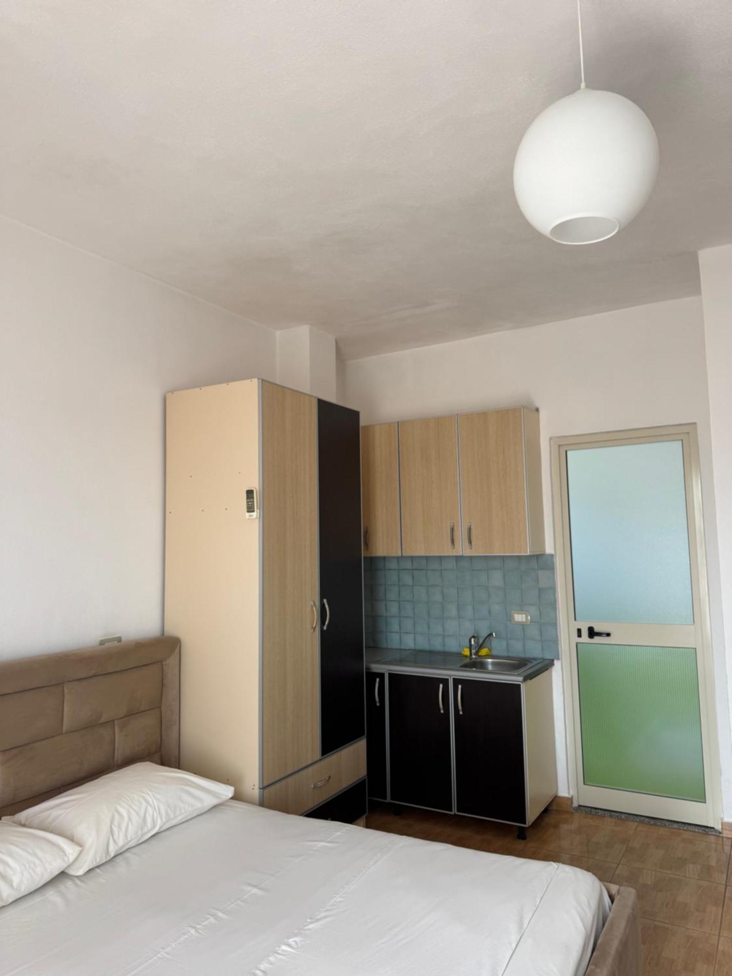 Guesthouse Cami ดูร์เรส ภายนอก รูปภาพ